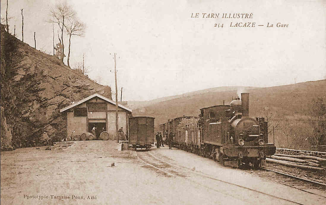 De la gare de Lacaze à la gare de Pierre-Ségade