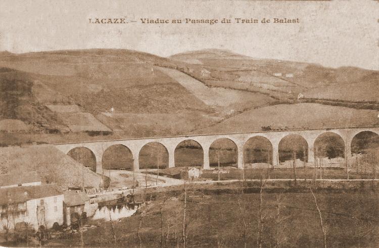 De la gare de Lacaze à la gare de Pierre-Ségade