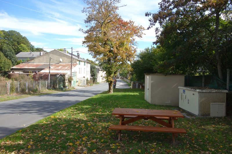 de l'arrt de Laucate  la halte de la Trivalle