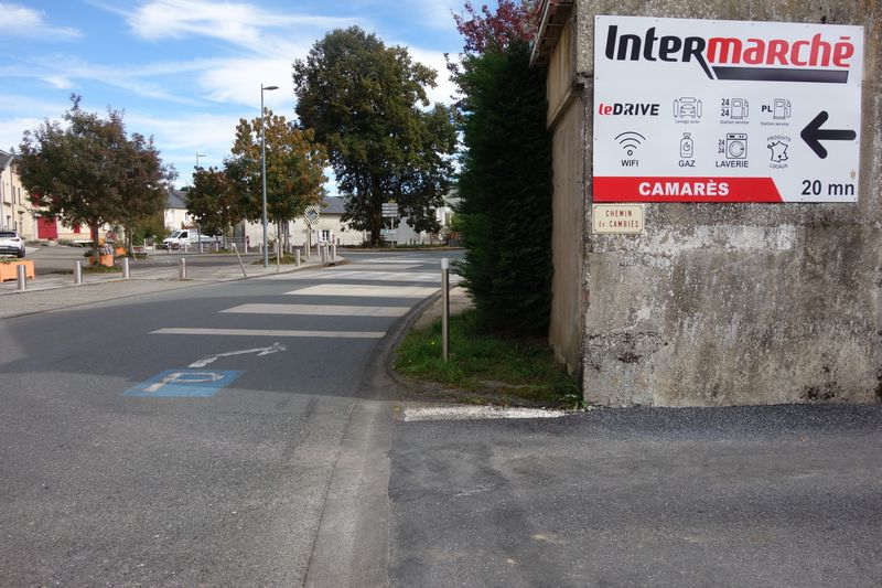 Agrandir l'image de l'arrêt de Caylus à la gare de Moulin-Mage