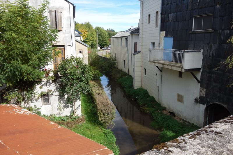 Agrandir l'image de l'arrêt de Caylus à la gare de Moulin-Mage