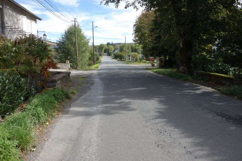 Agrandir l'image de l'arrêt de Caylus à la gare de Moulin-Mage