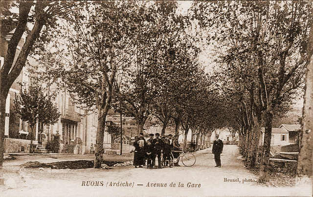 Avenue de la gare de Ruoms-Vallon