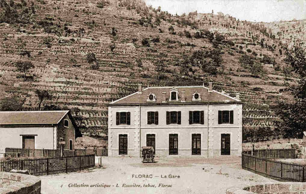 Cour de la gare de Florac