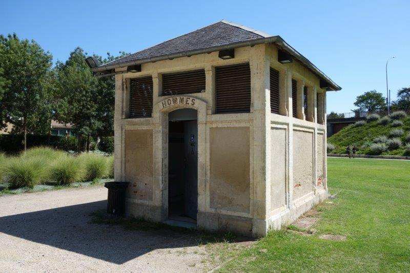 Toilettes de la gare de Montauban-Villenouvelle