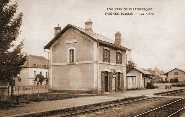 De la gare de Bort-les-Orgues à la gare de Saignes-Ydes