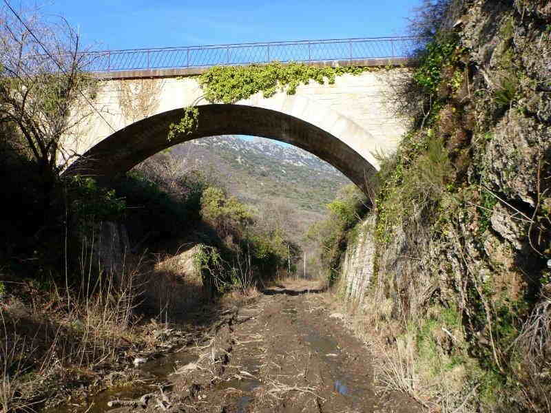 De la gare de Mons-la-Trivalle à la halte de Colombières-sur-Orb