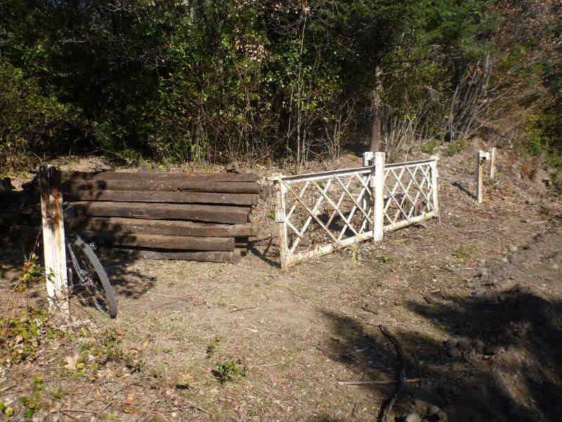 Barrière de passage à niveau près de Lamalou-les-Bains Passa Païs