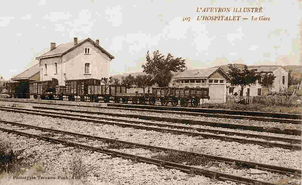 De la gare de Nant - Comberedonde à la gare de l'Hospitalet du Larzac