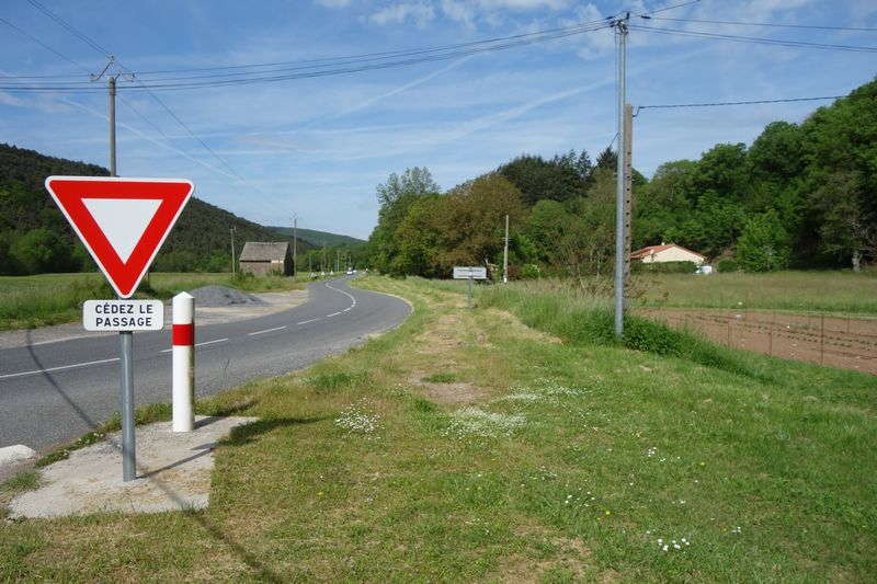 De la gare d'Alzon à la gare de Sauclières