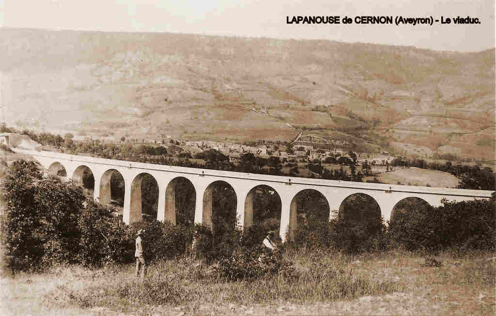 De la gare de Sainte-Eulalie-de-Cernon à la gare de Lapanouse-de-Cernon