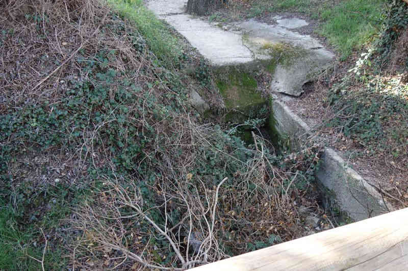 Halte de Saint-Dionisy aqueduc