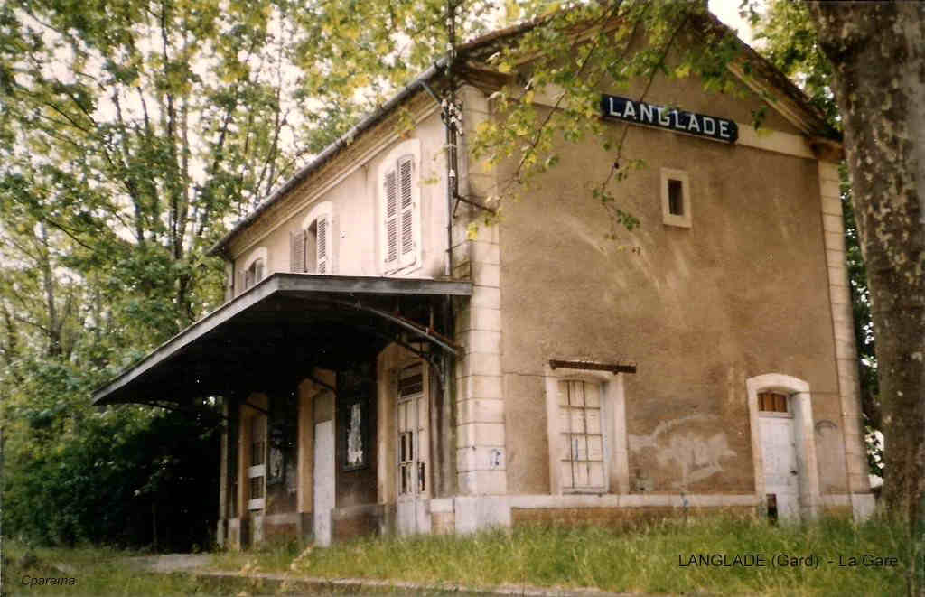 De la gare de Caveurac à la gare de Langlade